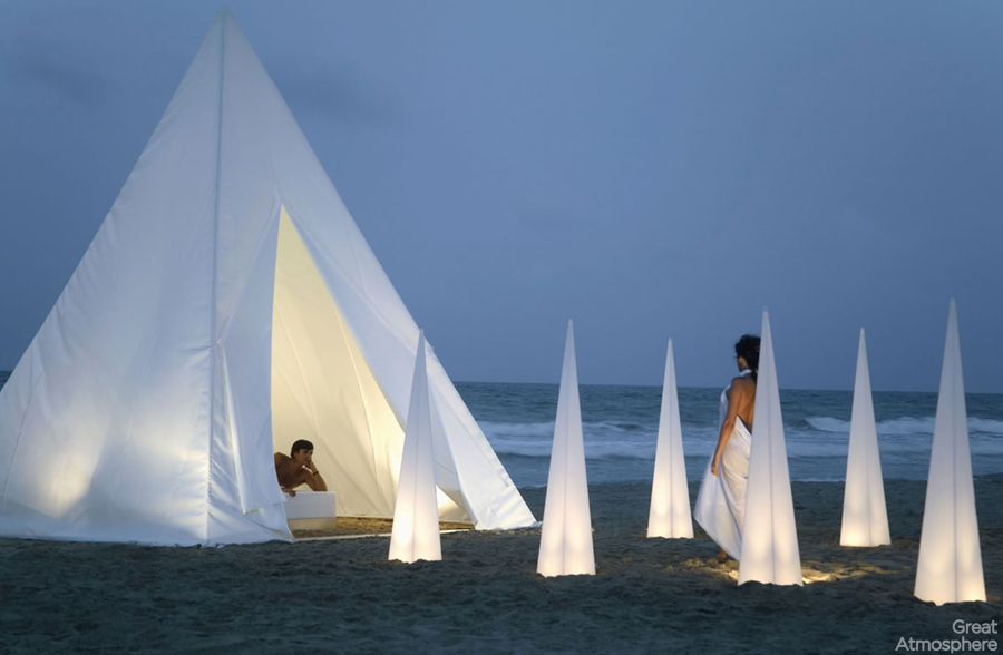 Garden-teepee-Designed-by-Jose-A-Gandia-Blasco-sea-people-relaxing-great-atmosphere-01-1