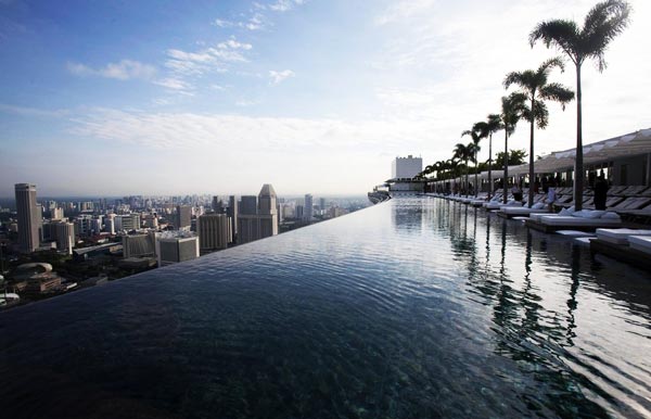 14-Marina-Bay-Sands-Resort-Singapore-beautiful-traveldestinations-2013-swimming-pool-photography