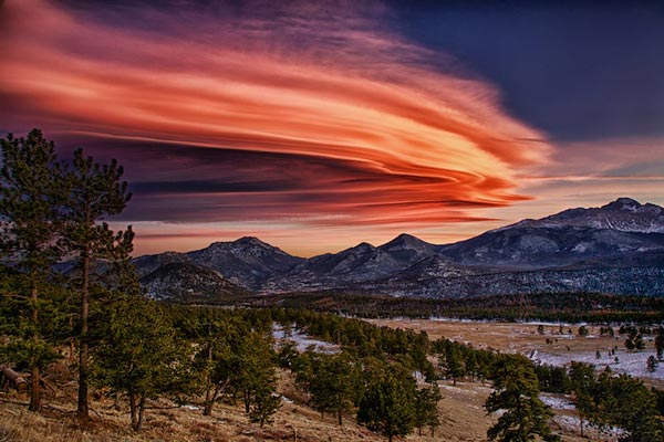 Amazing-lenticular-clouds-on-Earth-17-Ridge-Trail-Deer-Mountain-Colorado