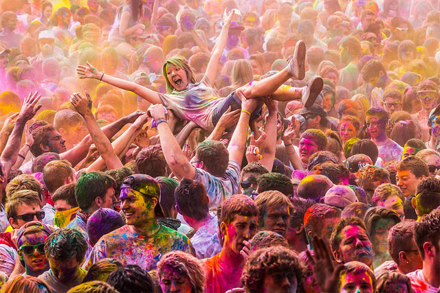 Holi-Festival-of-Colours-photos-great-atmosphere-travel