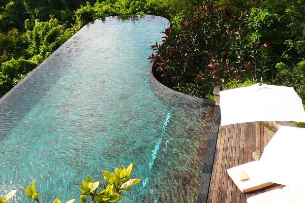 Impressive-pools-in-tropical-forest-6-Ubud-Hanging-Gardens-Hotel