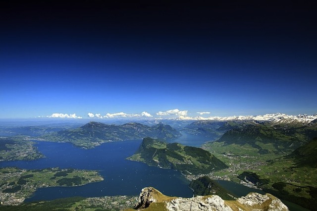 Lake-Lucerne-great-atmosphere-travel-destination-beautiful