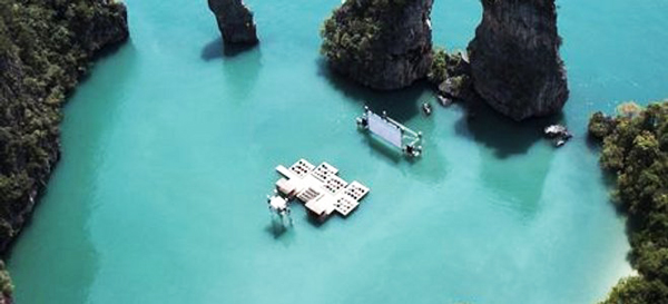 floating-movie-archipelago-cinema-thailand-great-atmosphere-sea-ocean-beautiful-travel-photography